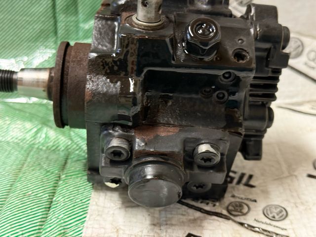 bontott AUDI A5 Nagynyomású Szivattyú