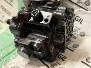 bontott AUDI A5 Nagynyomású Szivattyú