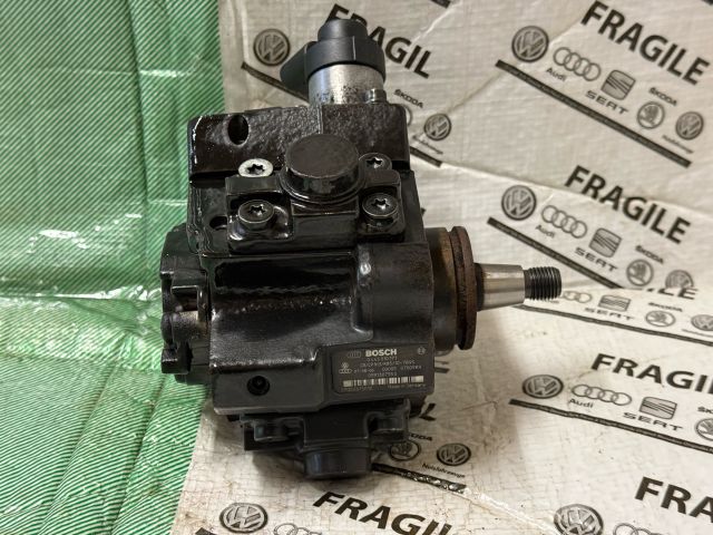 bontott AUDI A5 Nagynyomású Szivattyú