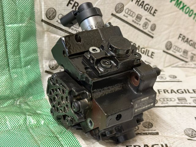 bontott AUDI A5 Nagynyomású Szivattyú