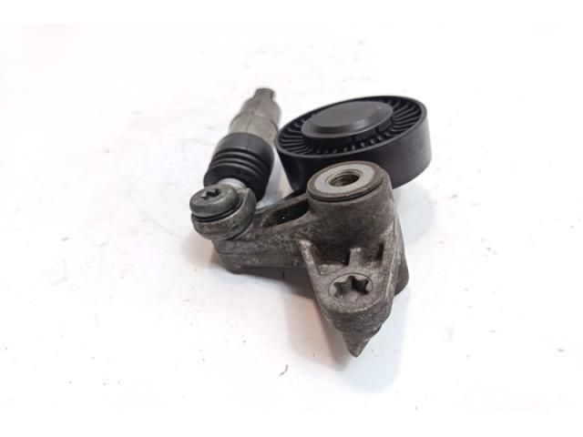 bontott AUDI A5 Szíjfeszítő Görgő