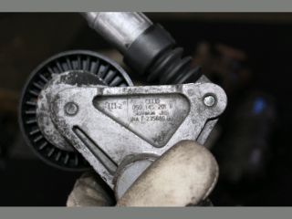 bontott AUDI A5 Szíjfeszítő Görgő