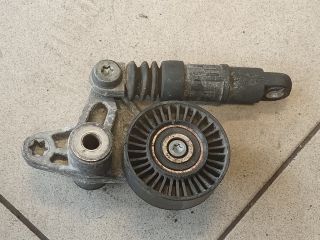 bontott AUDI A5 Szíjfeszítő Görgő