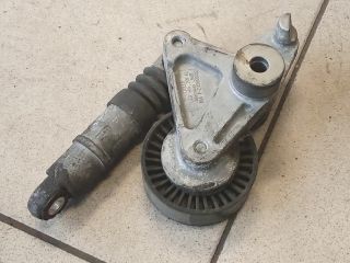 bontott AUDI A5 Szíjfeszítő Görgő