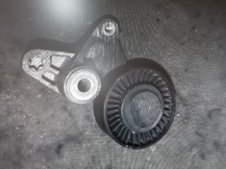 bontott AUDI A5 Szíjfeszítő Görgő