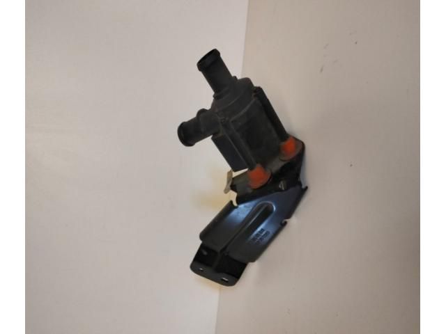 bontott AUDI A5 Vízpumpa