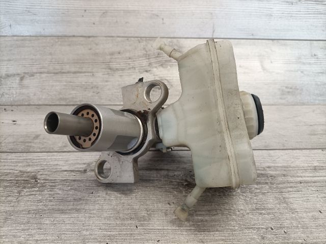 bontott AUDI A5 Főfékhenger