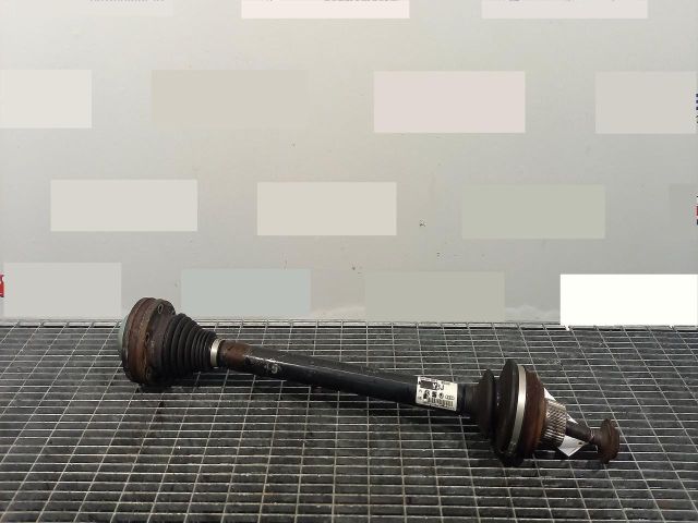 bontott AUDI A5 Jobb hátsó Féltengely