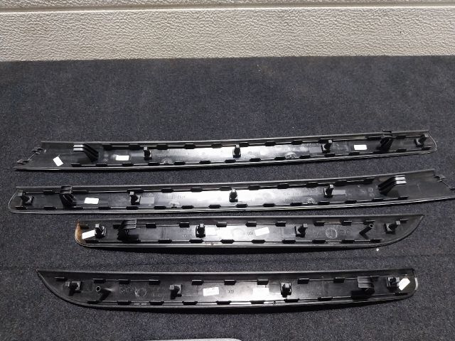 bontott AUDI A5 Ajtó Díszléc Szett