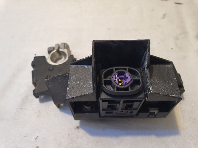 bontott AUDI A5 Akkumulátor Saru Elektronikával