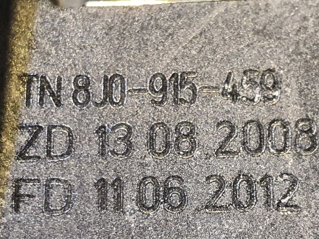 bontott AUDI A5 Akkumulátor Saru Elektronikával