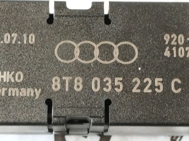 bontott AUDI A5 Antenna Erősítő