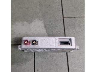 bontott AUDI A5 Antenna Erősítő