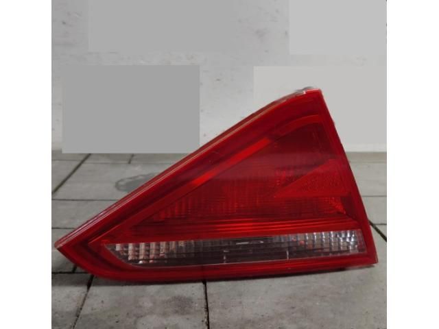 bontott AUDI A5 Bal Belső Hátsó Lámpa