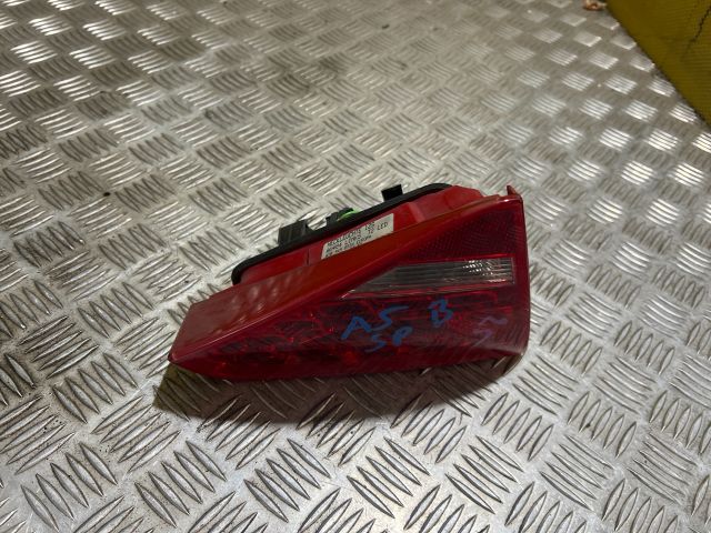 bontott AUDI A5 Bal Belső Hátsó Lámpa