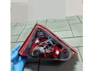 bontott AUDI A5 Bal Belső Hátsó Lámpa