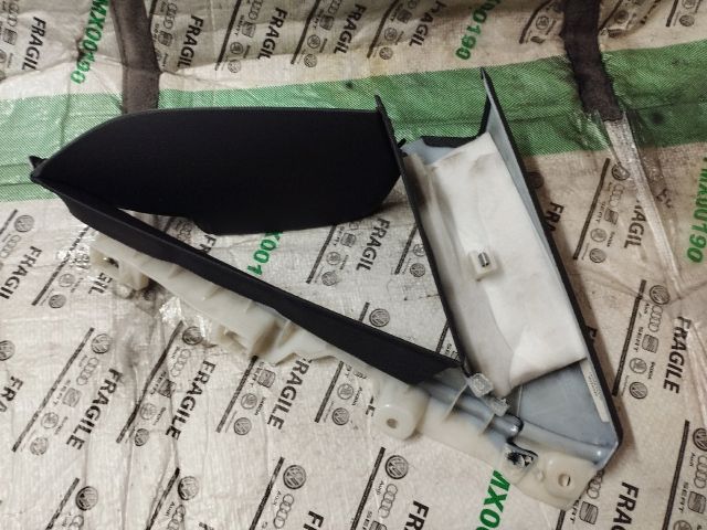 bontott AUDI A5 Bal C Oszlop Burkolat