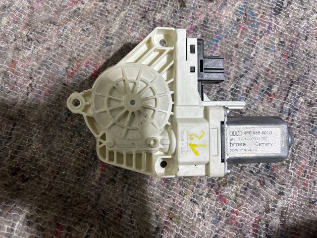 bontott AUDI A5 Bal első Ablakemelő Motor