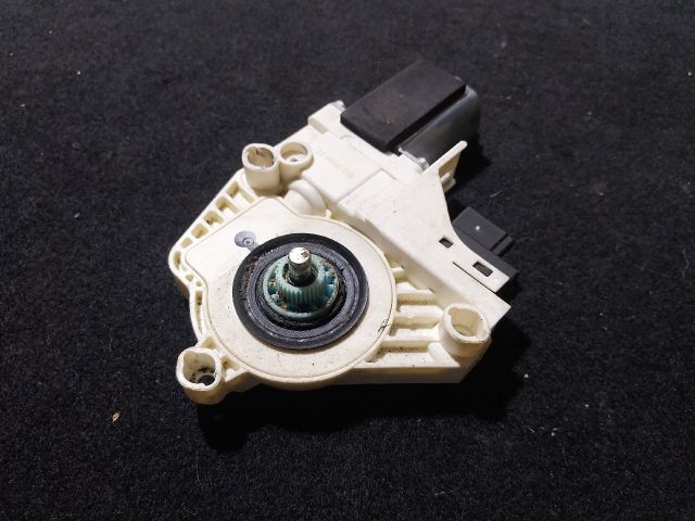 bontott AUDI A5 Bal első Ablakemelő Motor