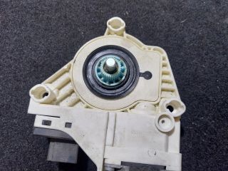 bontott AUDI A5 Bal első Ablakemelő Motor