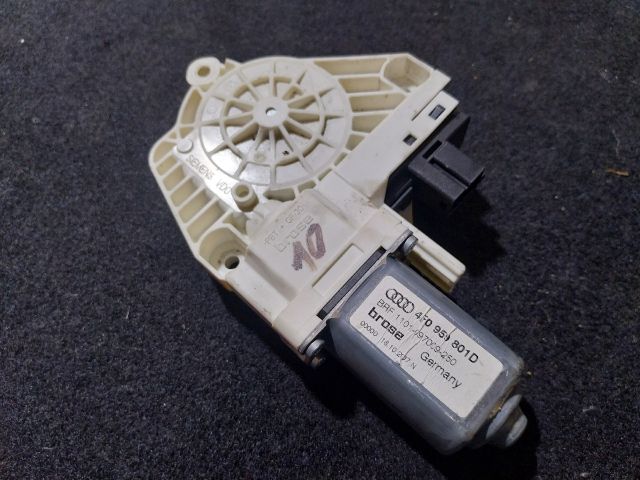 bontott AUDI A5 Bal első Ablakemelő Motor