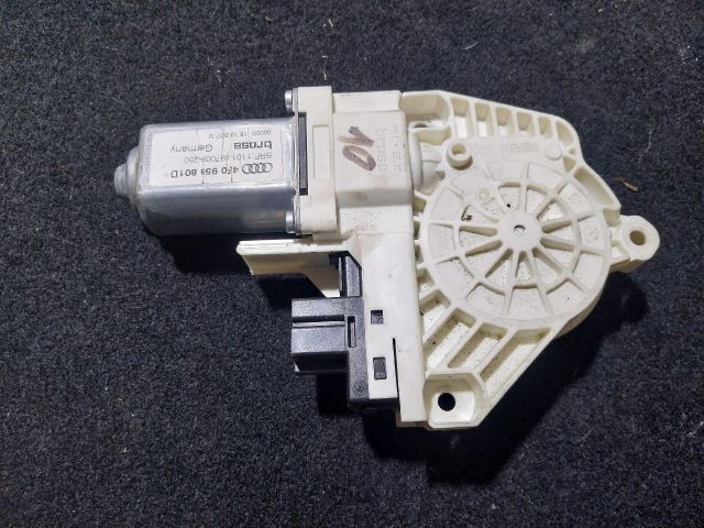 bontott AUDI A5 Bal első Ablakemelő Motor