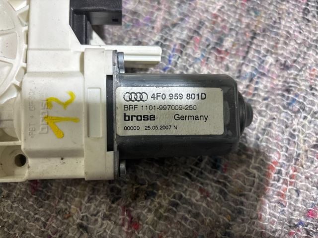 bontott AUDI A5 Bal első Ablakemelő Motor