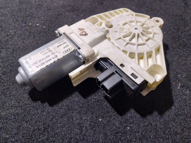 bontott AUDI A5 Bal első Ablakemelő Motor