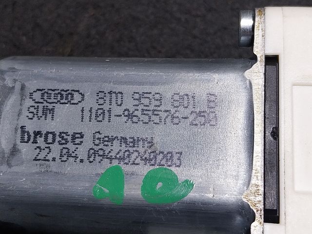 bontott AUDI A5 Bal első Ablakemelő Motor