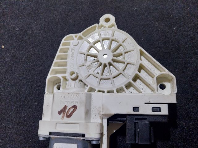 bontott AUDI A5 Bal első Ablakemelő Motor