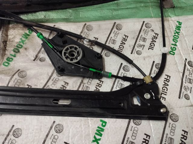 bontott AUDI A5 Bal első Ablakemelő Szerkezet (Elektromos)