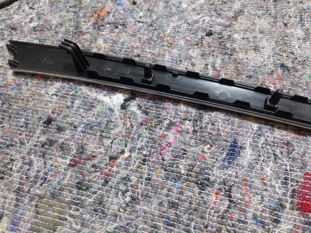 bontott AUDI A5 Bal első Ajtó Kárpit Díszléc