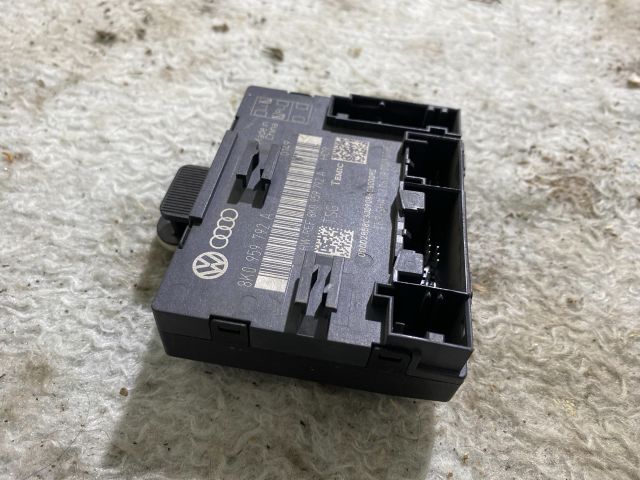 bontott AUDI A5 Bal első Ajtó Vezérlőegység