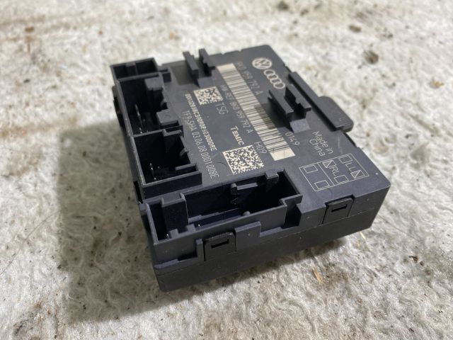 bontott AUDI A5 Bal első Ajtó Vezérlőegység