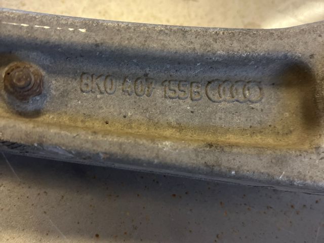 bontott AUDI A5 Bal első Alsó Első Lengőkar