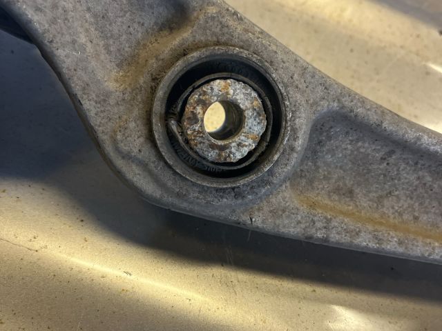 bontott AUDI A5 Bal első Alsó Első Lengőkar