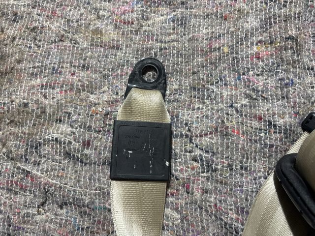 bontott AUDI A5 Bal első Biztonsági Öv