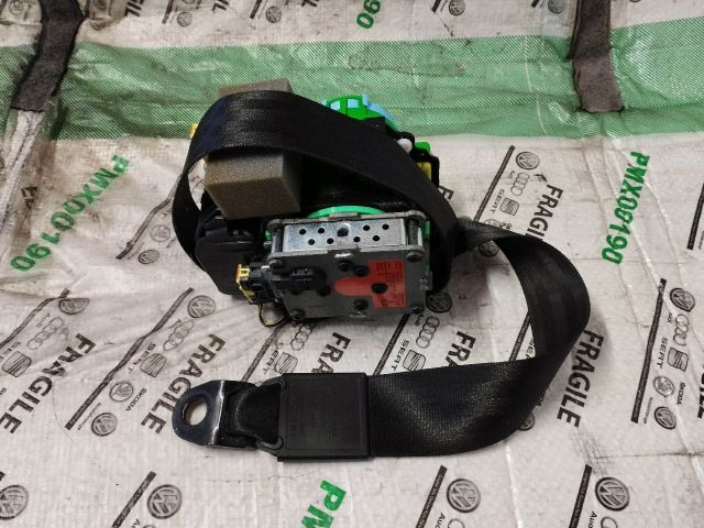 bontott AUDI A5 Bal első Biztonsági Öv