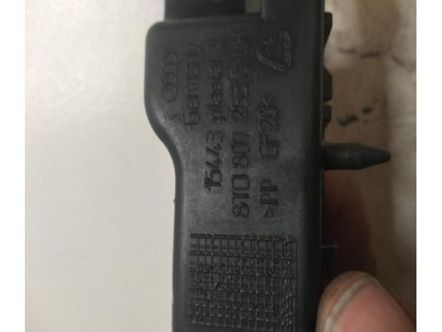 bontott AUDI A5 Bal első Lökhárító Tartó (Műanyag)