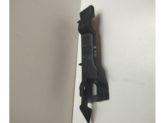 bontott AUDI A5 Bal első Lökhárító Tartó (Műanyag)