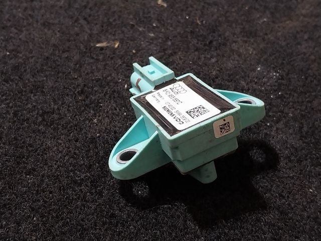 bontott AUDI A5 Bal első Oldal Ütközés Érzékelő