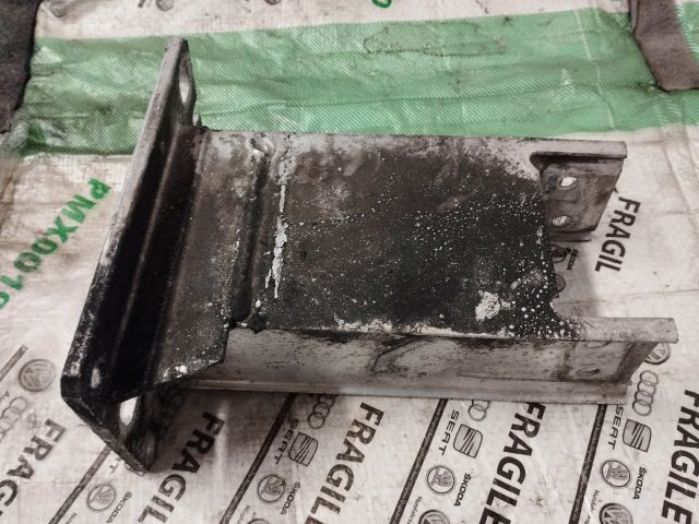 bontott AUDI A5 Bal első Ütközéscsillapító