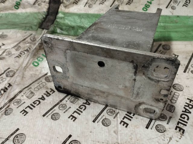 bontott AUDI A5 Bal első Ütközéscsillapító