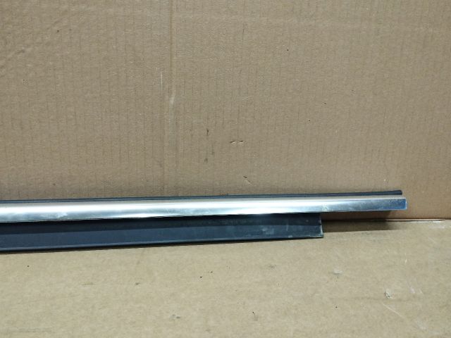 bontott AUDI A5 Bal első Vízlehúzó Gumicsík