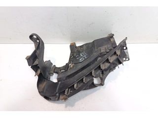 bontott AUDI A5 Bal Fényszóró Tartó