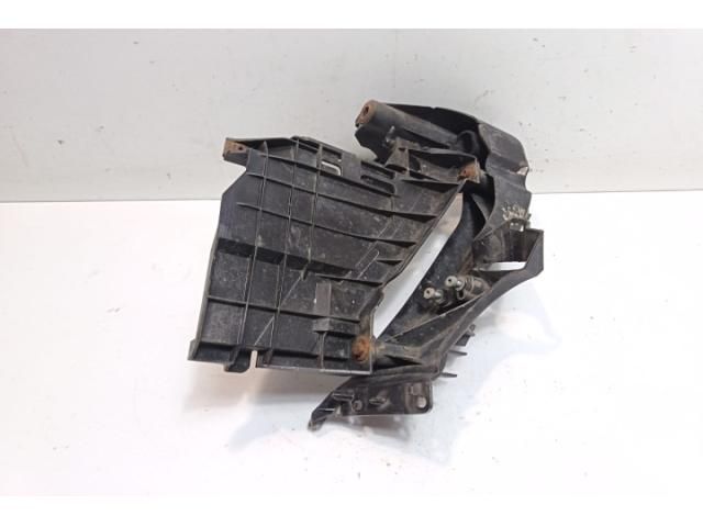 bontott AUDI A5 Bal Fényszóró Tartó