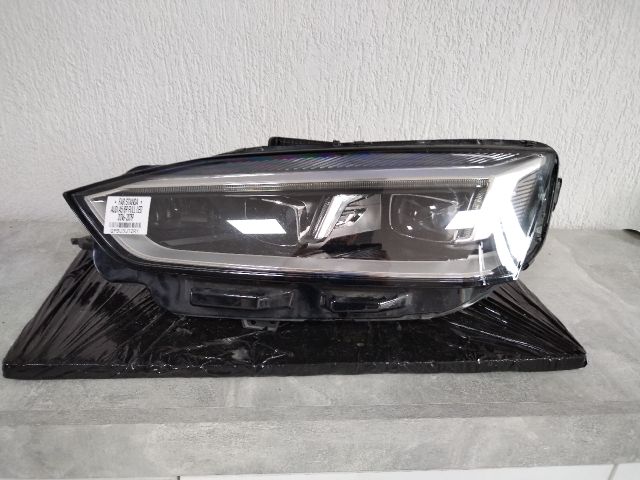 bontott AUDI A5 Bal Fényszóró