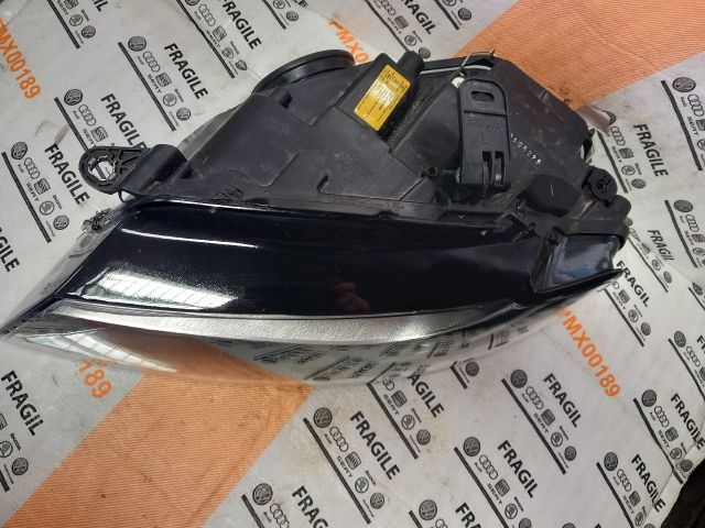 bontott AUDI A5 Bal Fényszóró