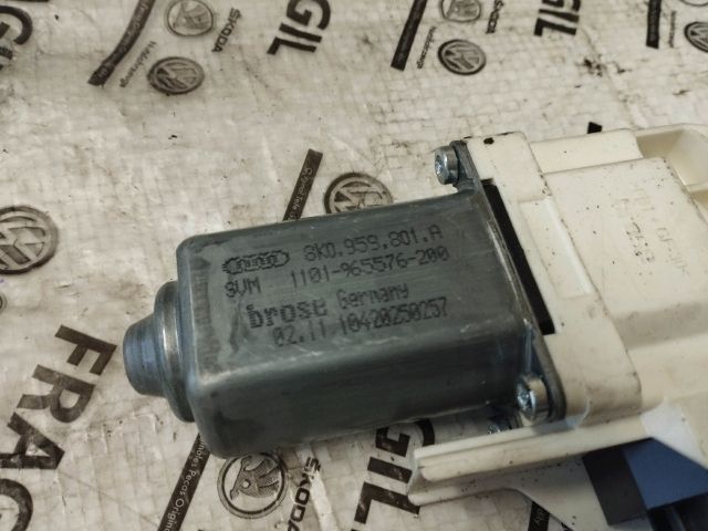 bontott AUDI A5 Bal hátsó Ablakemelő Motor