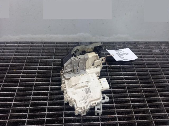 bontott AUDI A5 Bal hátsó Ajtózár